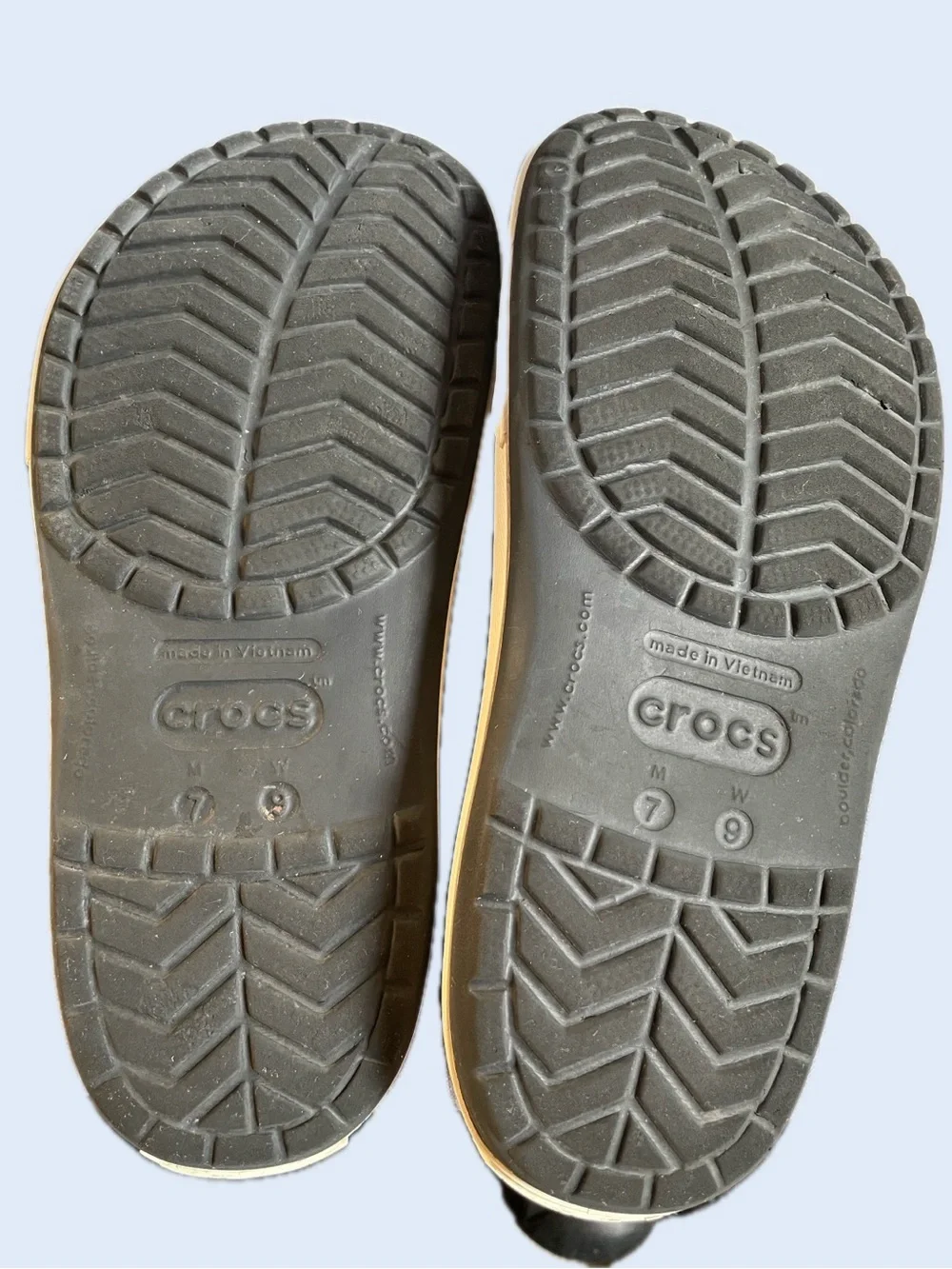 CROCS Unisex Blue Clog with White Midsole Trim & Strap (M: 7/W: 9)